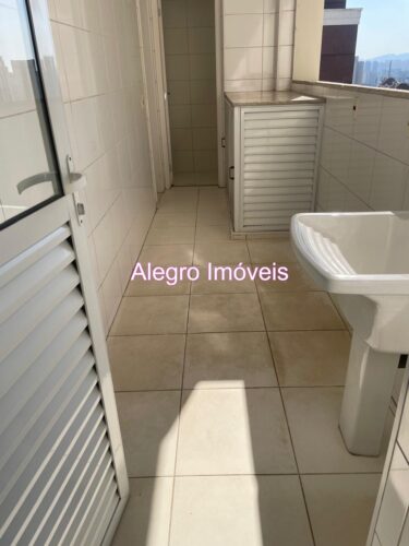 Apartamento de 156 m² com 3 suítes à venda na Água Branca