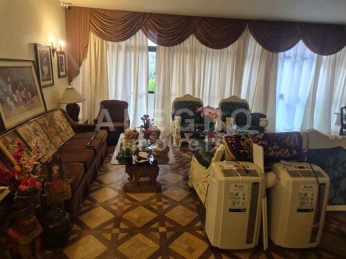 Clássico apartamento de Santa Cecília, para locação