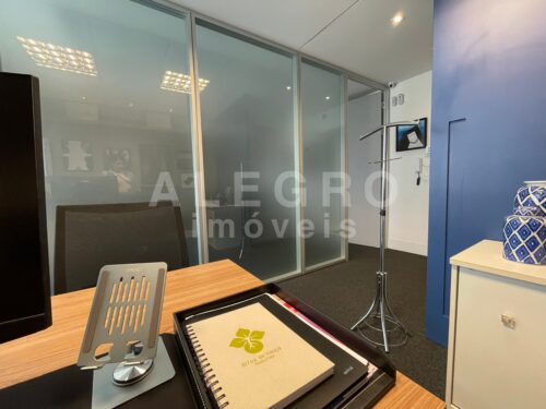 Sala comercial em localização privilegiada da Vila Madalena.