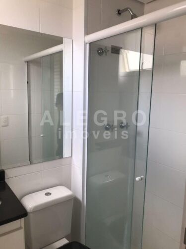 Apartamento reformado, 49m² na Vila Buarque, com garagem