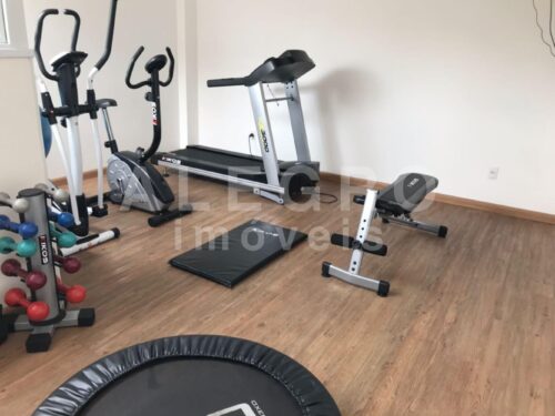 Apartamento reformado, 49m² na Vila Buarque, com garagem