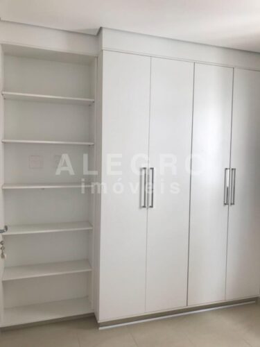Apartamento reformado, 49m² na Vila Buarque, com garagem