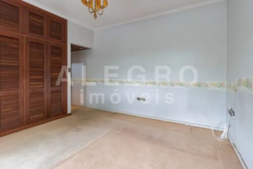 Bela casa de esquina para venda ou locação no Pacaembu – 480m²