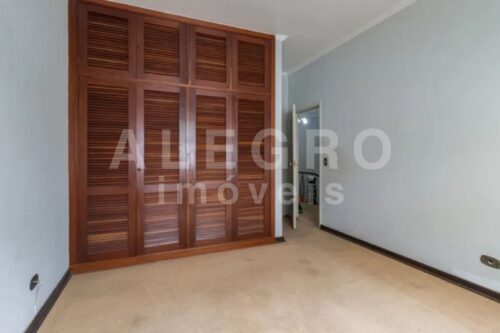 Bela casa de esquina para venda ou locação no Pacaembu – 480m²